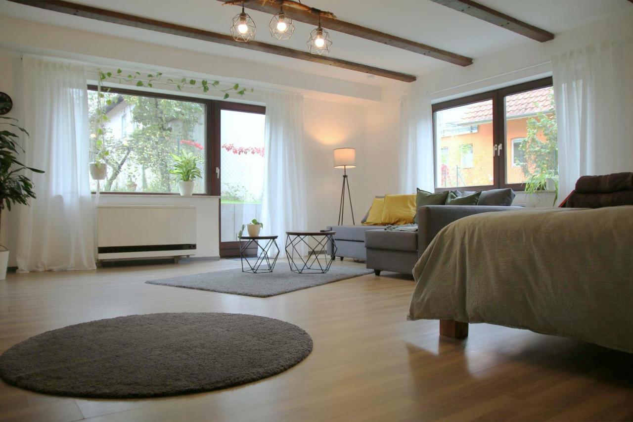 Studio-Apartment Mit Garten, Parkplatz & Kueche Offenburg Dış mekan fotoğraf
