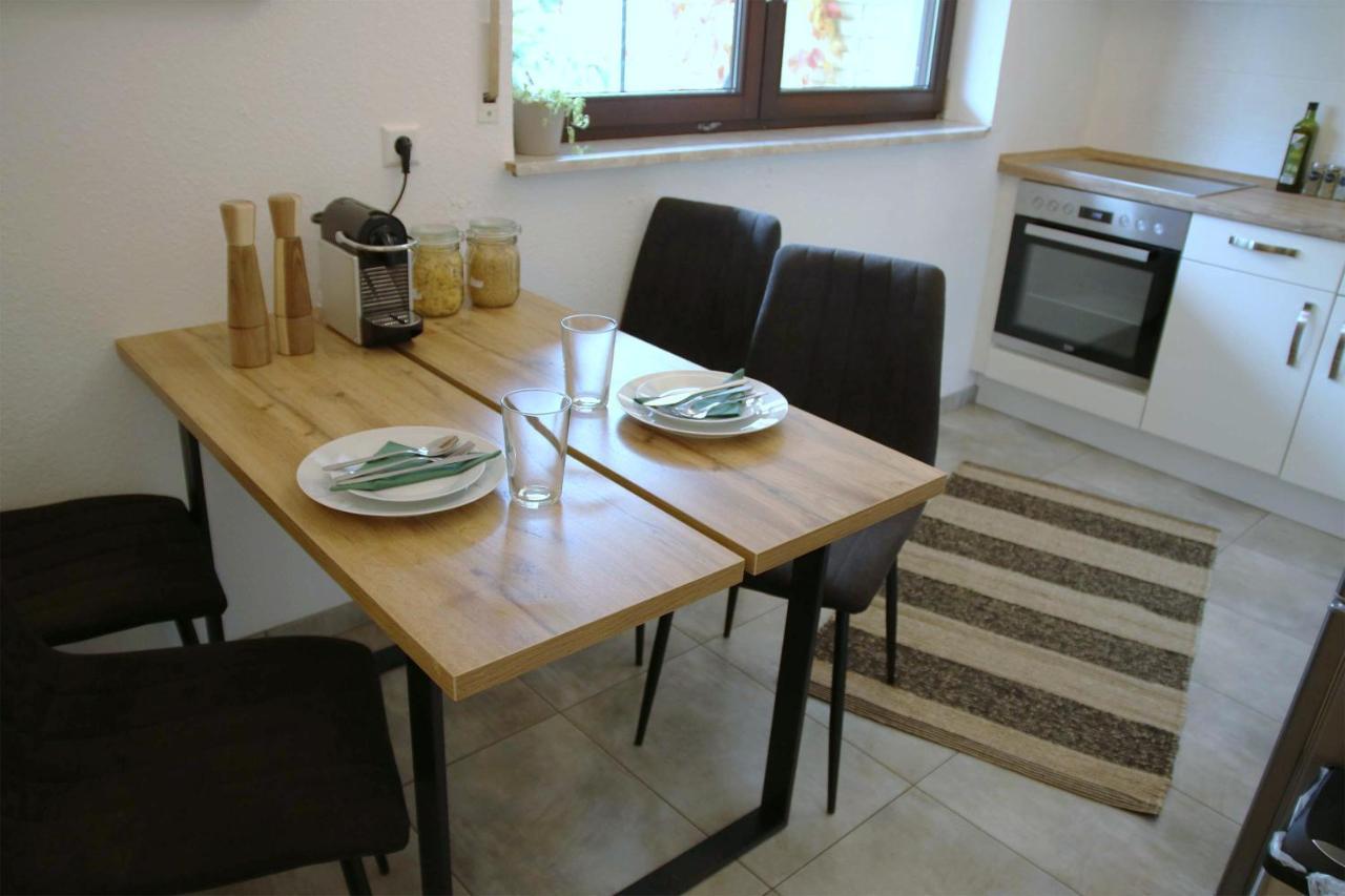 Studio-Apartment Mit Garten, Parkplatz & Kueche Offenburg Dış mekan fotoğraf