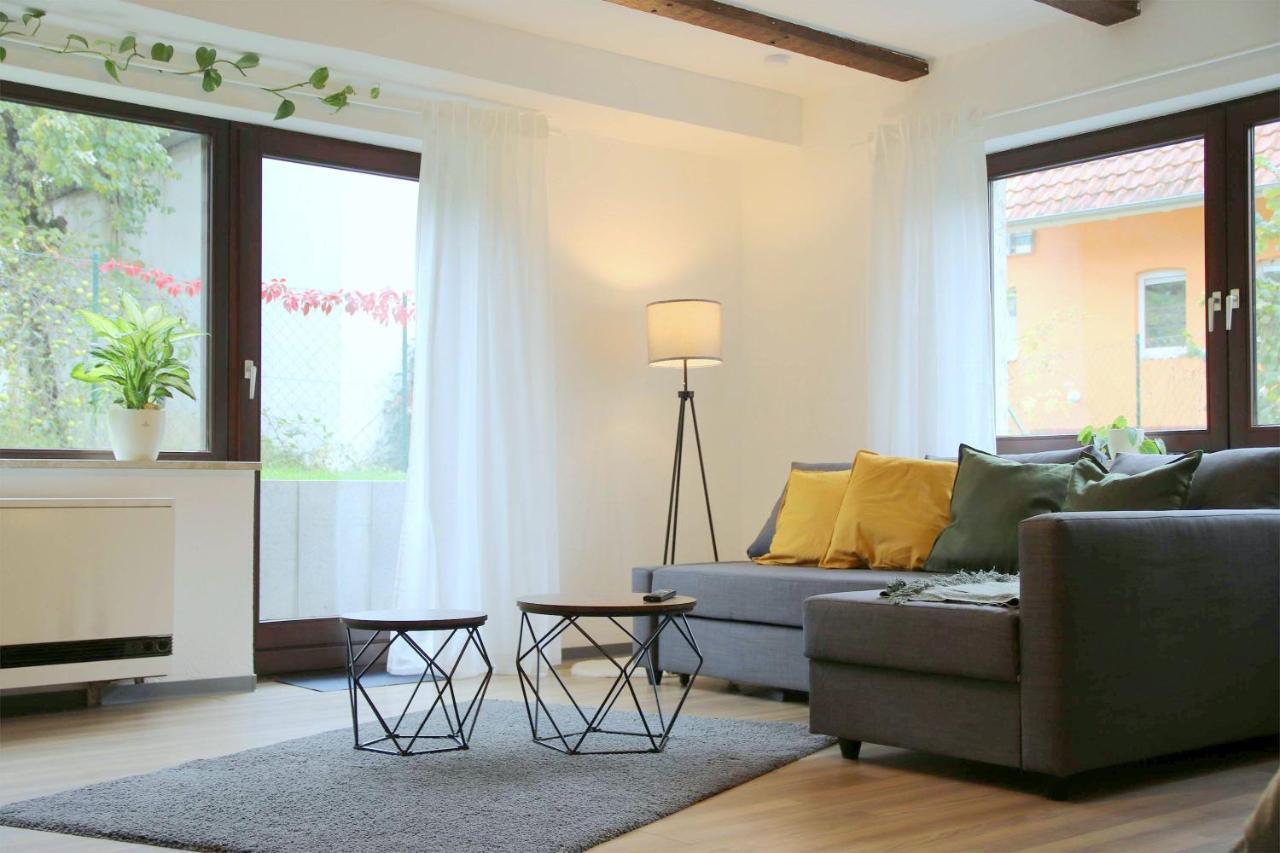 Studio-Apartment Mit Garten, Parkplatz & Kueche Offenburg Dış mekan fotoğraf