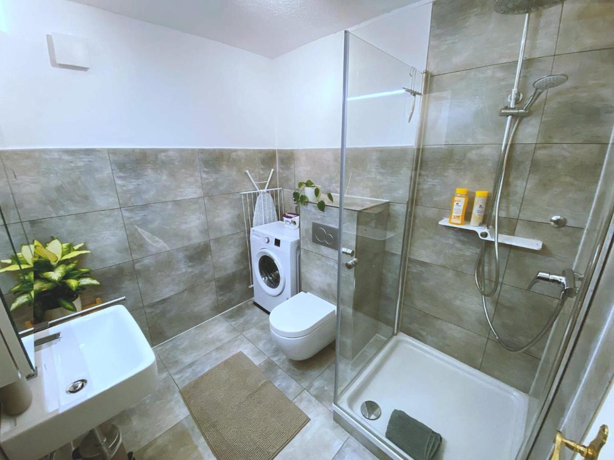 Studio-Apartment Mit Garten, Parkplatz & Kueche Offenburg Dış mekan fotoğraf